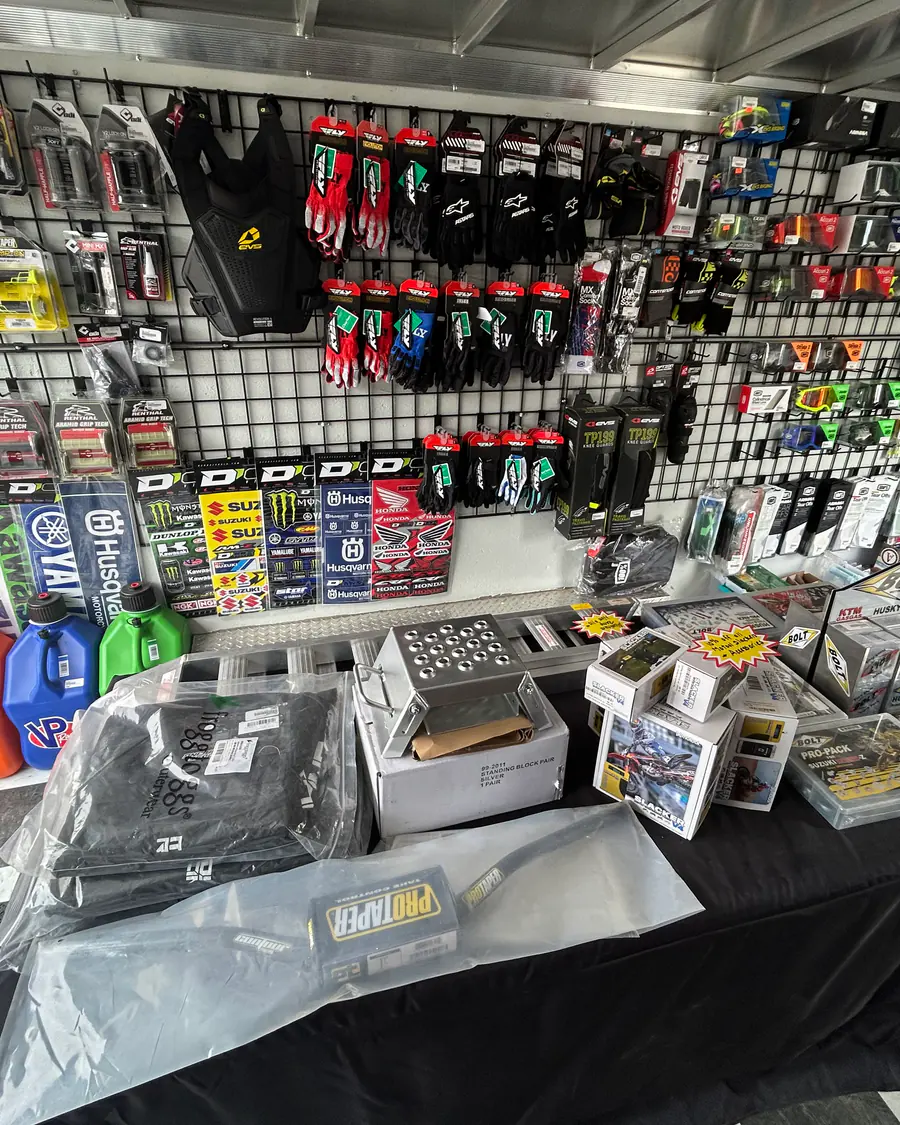 Race-day tire and parts setup